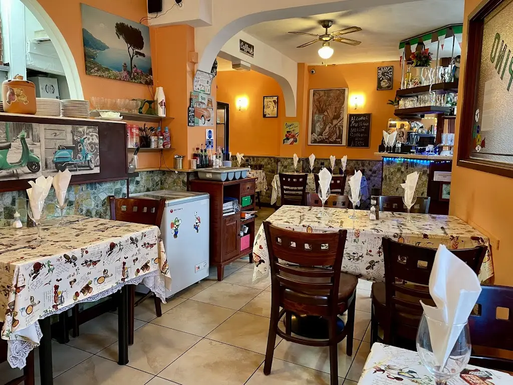 Don Pino restaurant in Golborne