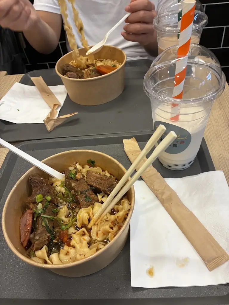 Bun & Bowl Studio 拾味館 restaurant in Golborne