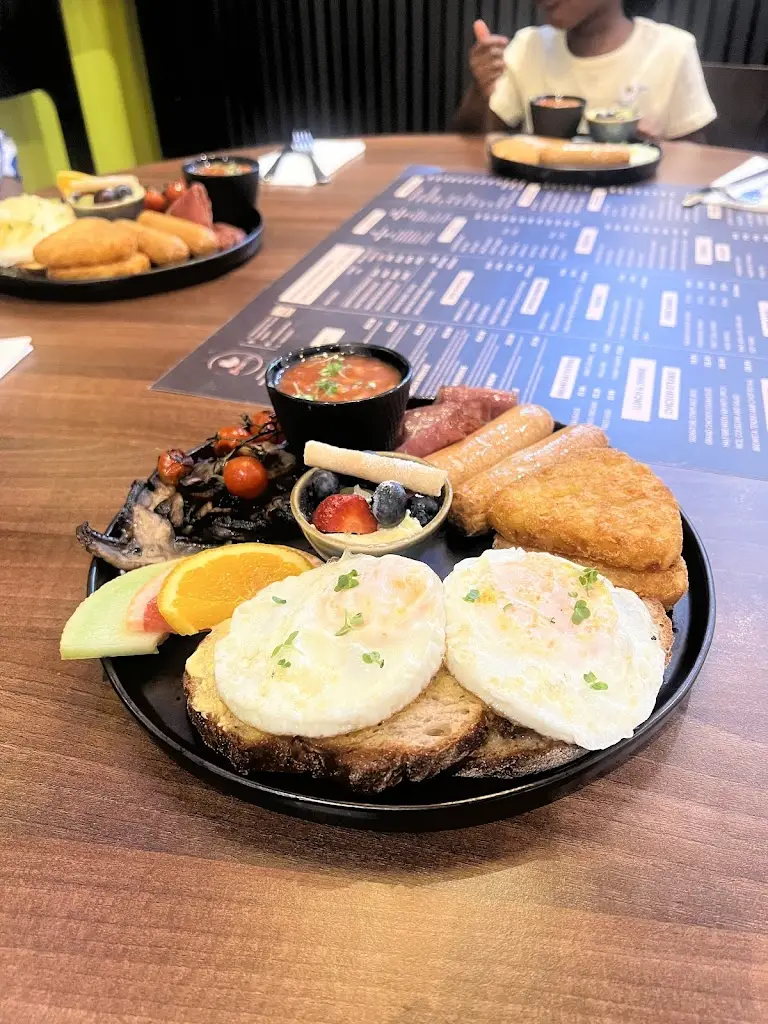 Nana Boafo_Brewista Crawley_Gossops Green_review