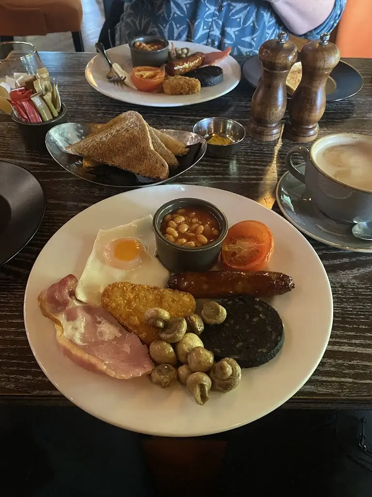 Steve Masters_Henlle Heights_Gobowen_review