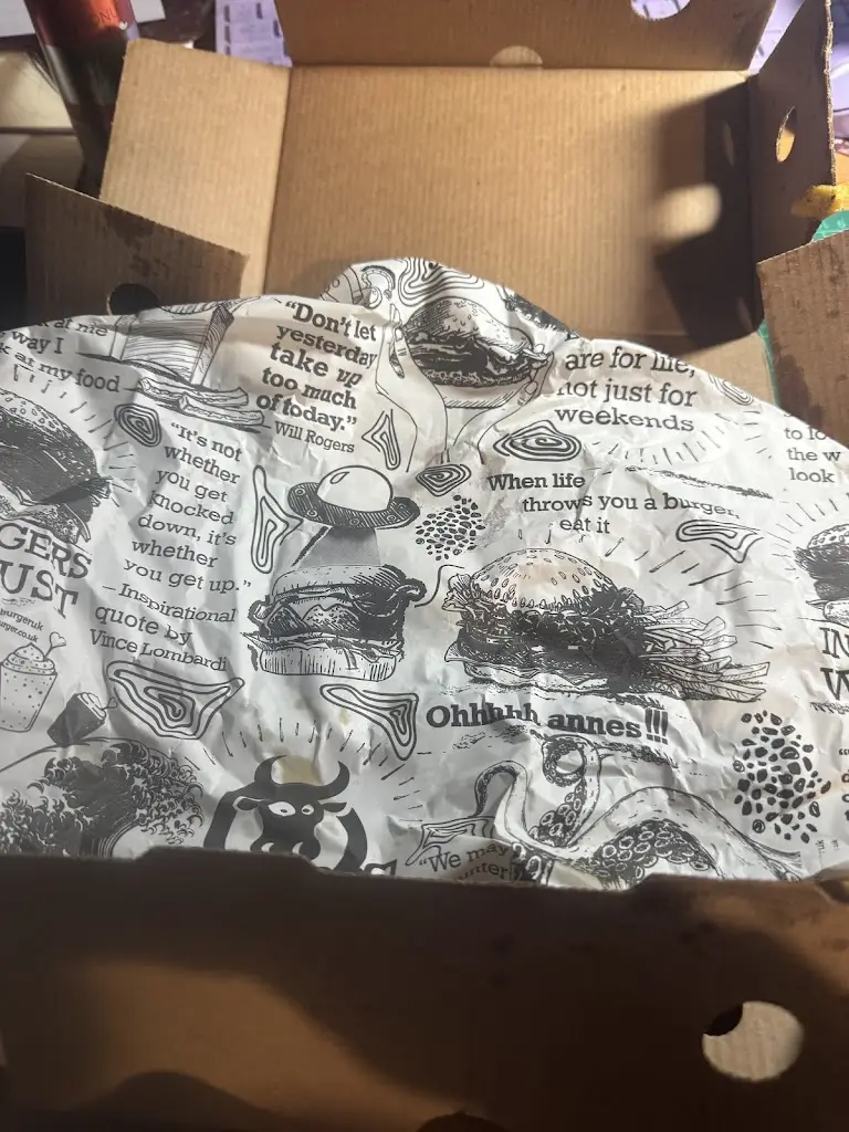 Antony Gough-Martin_Ohannes Burger Ilkeston_Awsworth_review