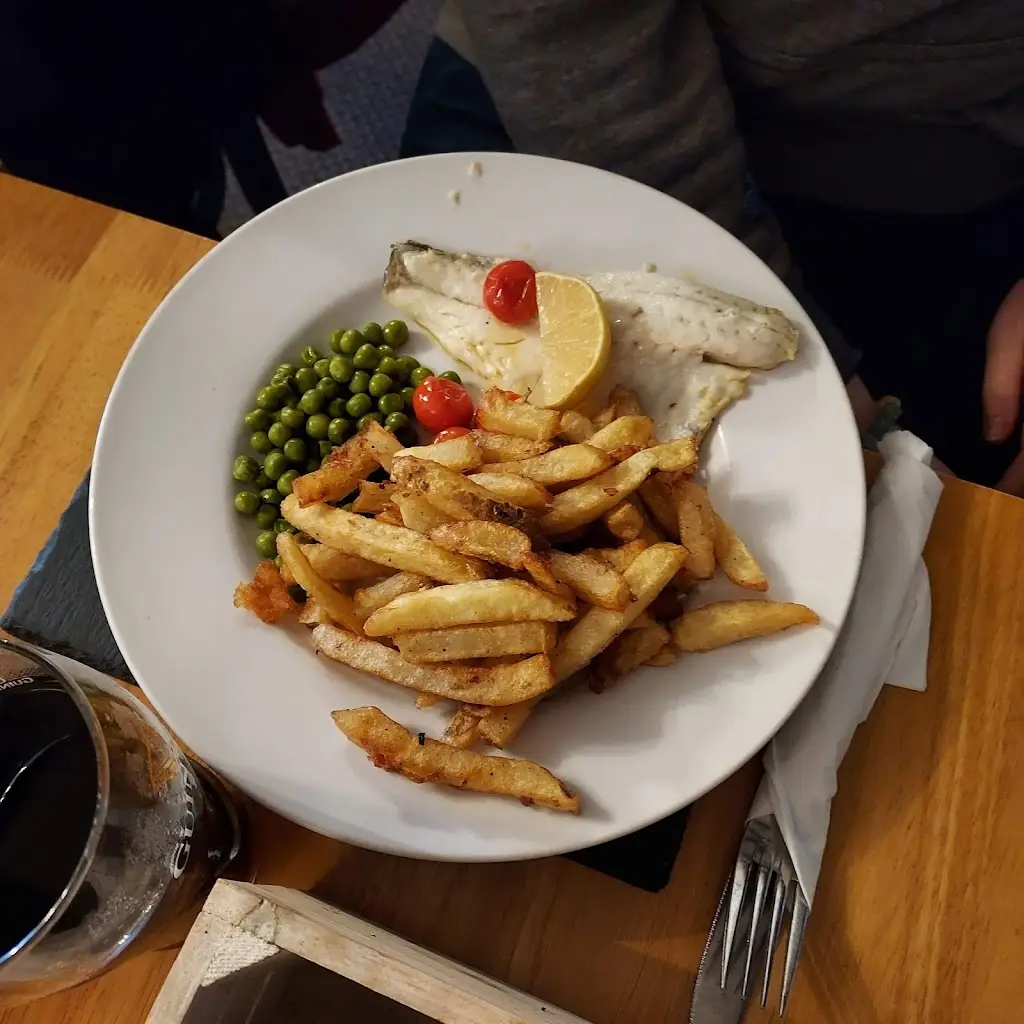 Menu_Greyhound Inn_Gobowen_image_6