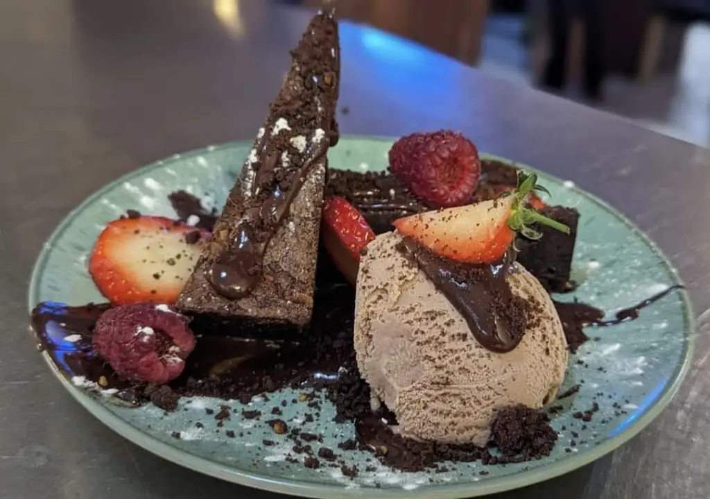 The Fox and Hounds restaurant à Badsworth