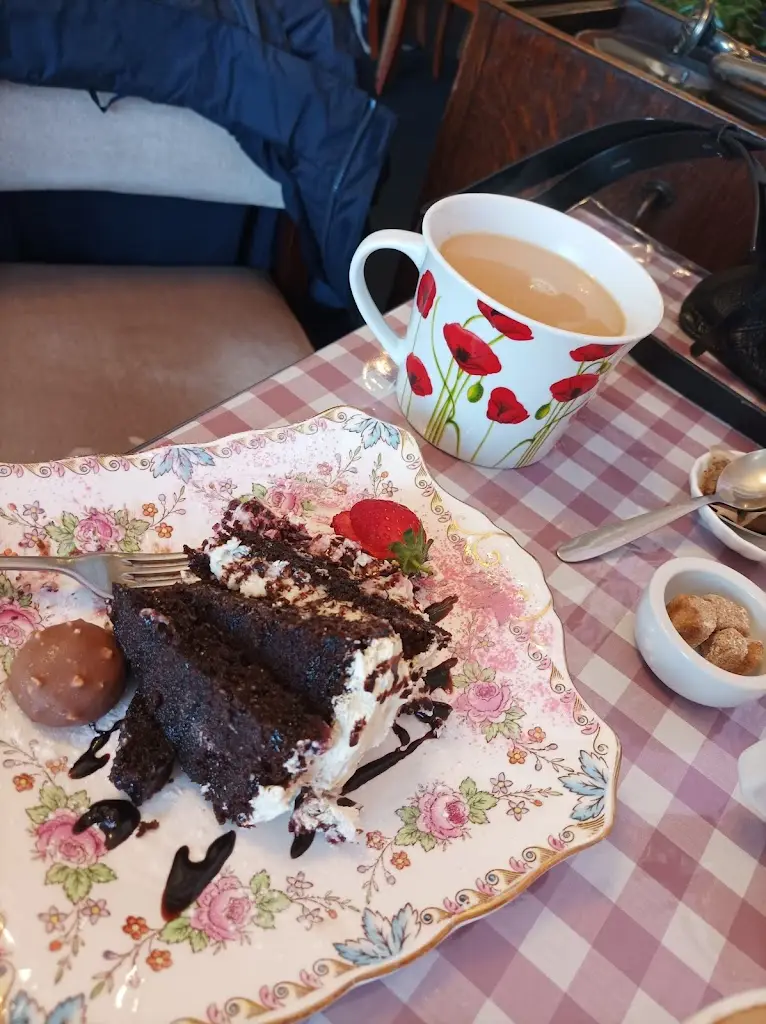 Chris_The Old Coffee Pot And Tea Rooms_Gobowen_review