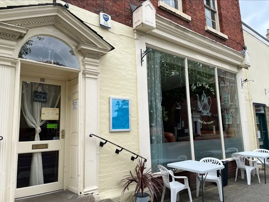 The Old Coffee Pot And Tea Rooms restaurant in Gobowen