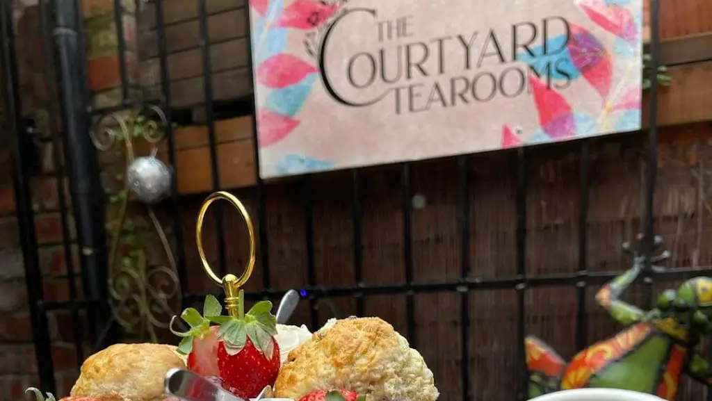 The Courtyard Eatery_Gobowen_slider_image_2