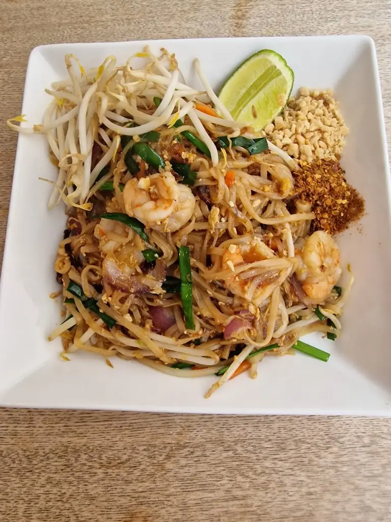 Menu_Tams Noodle Bar & Thai Food_Gobowen_image_5