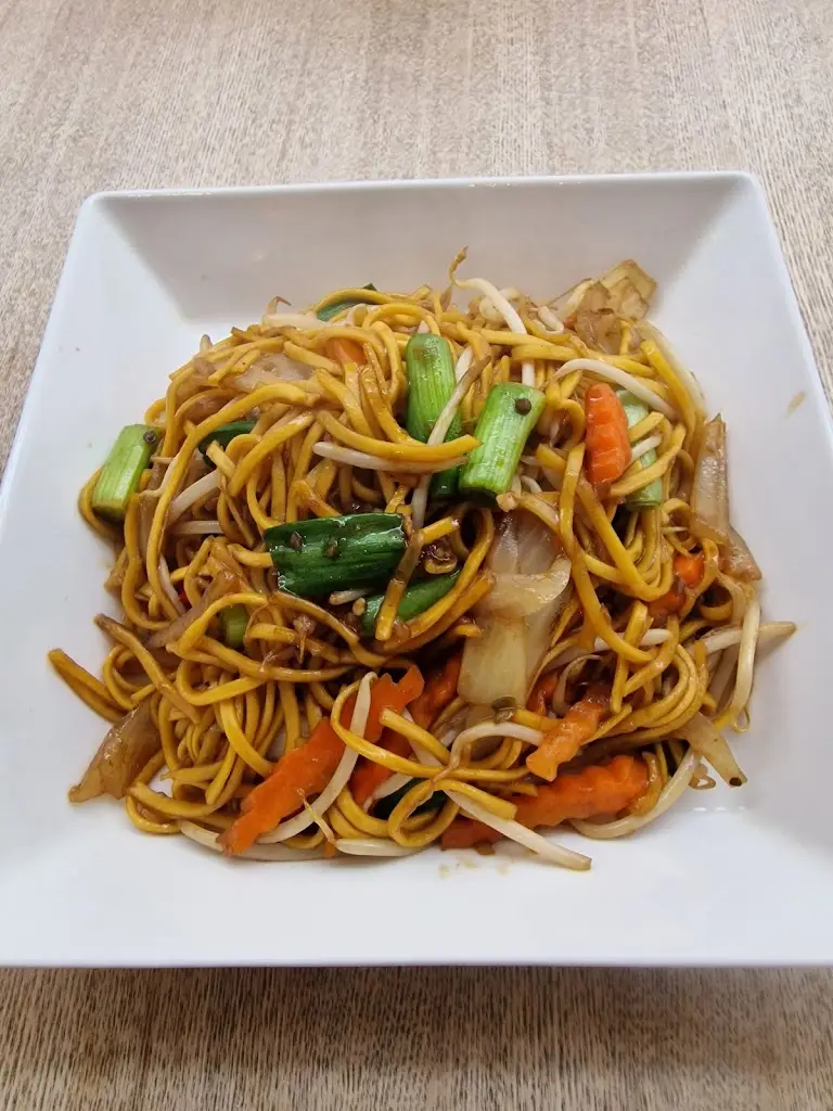 Tams Noodle Bar & Thai Food_Gobowen_slider_image_2