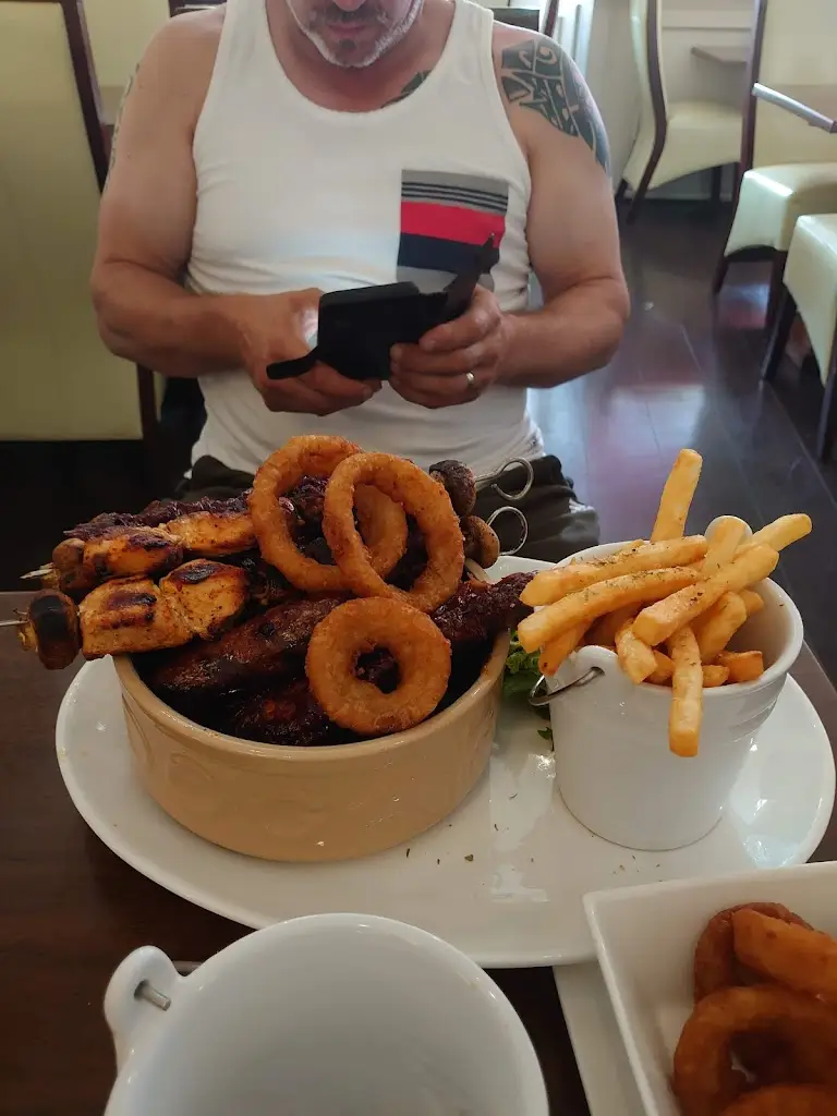 Menu_The Hollywood Bowl_Gillingham_image_8