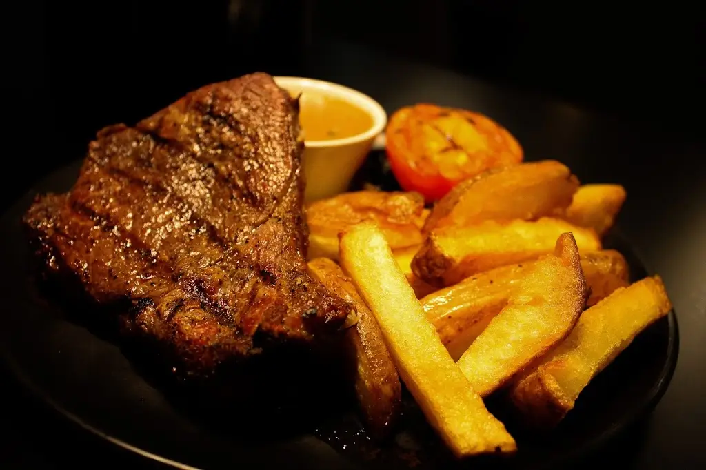 Menu_Avenue Tennis Restaurant_Gillingham_image_8