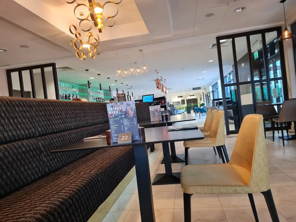 Faheem Anwar_Avenue Tennis Restaurant_Gillingham_review