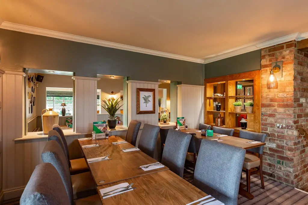 Honourable Pilot Cookhouse + Pub_Gillingham_slider_image_1