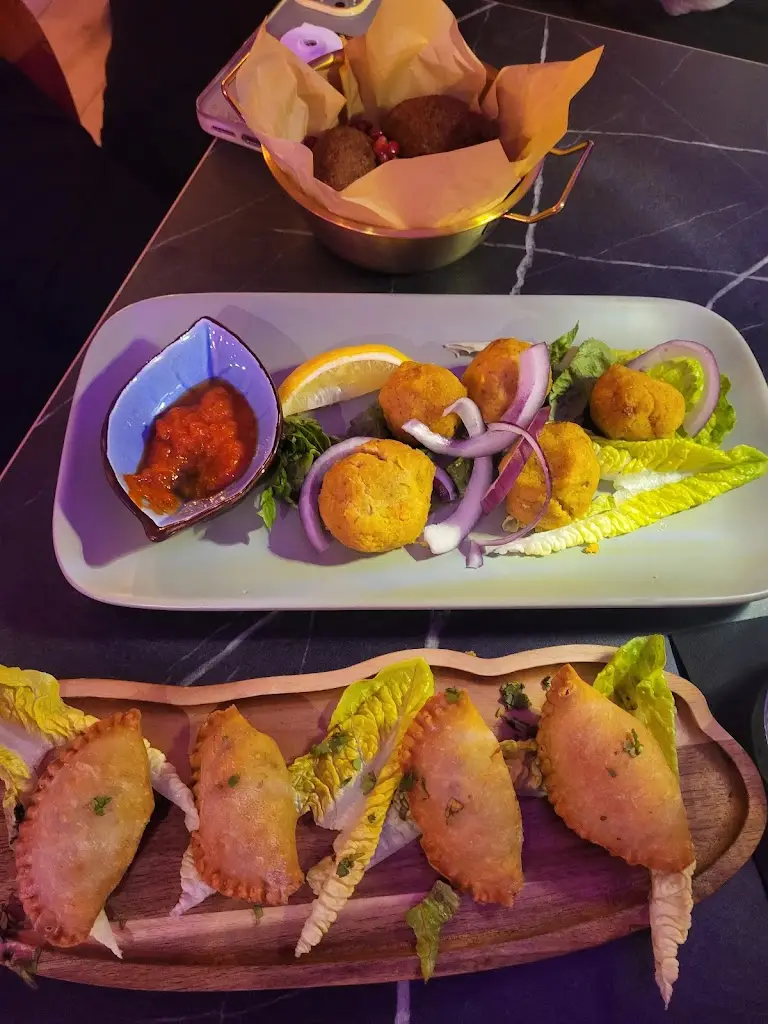 Fambul Restaurant and Bar_Gillingham_slider_image_2