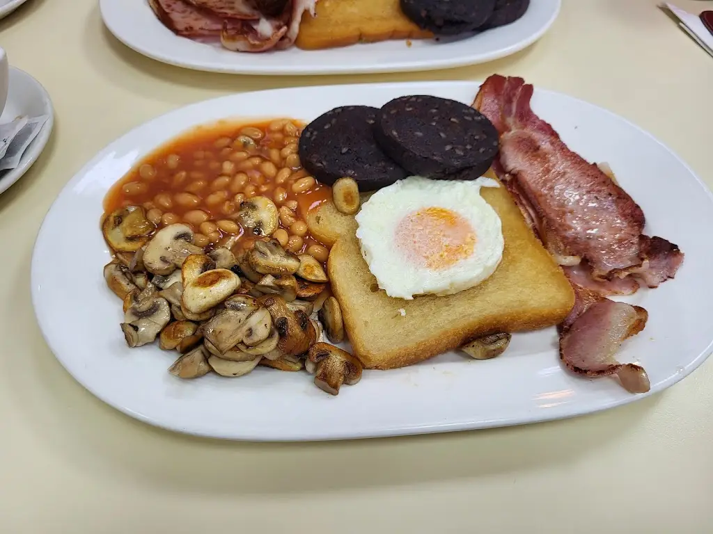 Becky Bishop_Chef's Delight 1 Cafe & Restaurant_Gillingham_reseña