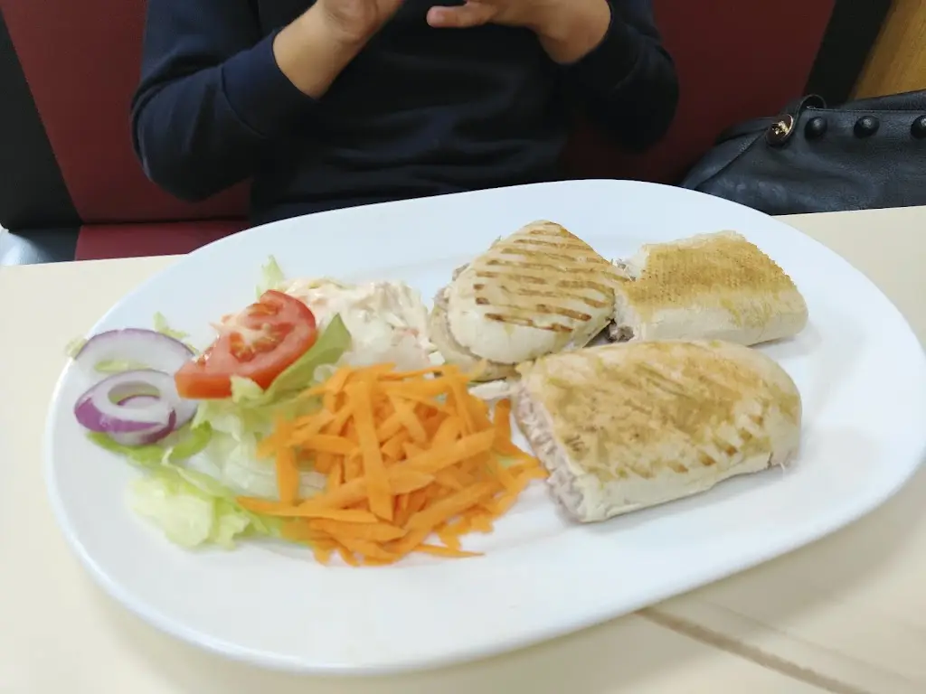 Chef's Delight 1 Cafe & Restaurant_Gillingham_slider_image_3