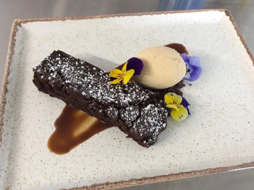 The Dolphin Inn_Gillingham_slider_image_2