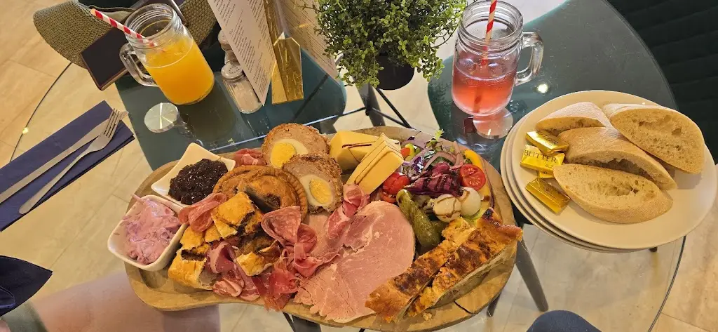 Torworth Lakes Limited_Babworth_slider_image_3