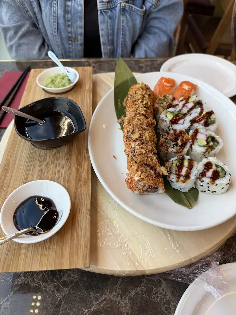 P Groves_THE WATLING SUSHI_Gillingham_review
