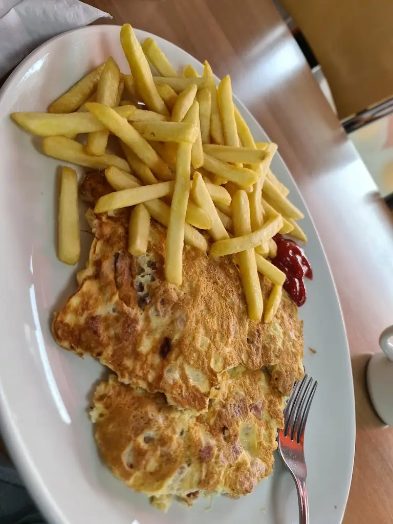 Menu_Ginas Cafe_Gillingham_image_2