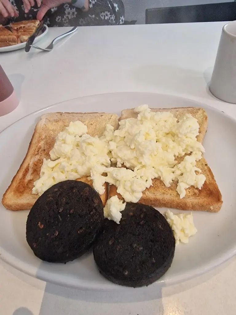 Menu_Karen's Diner_Gillingham_image_6