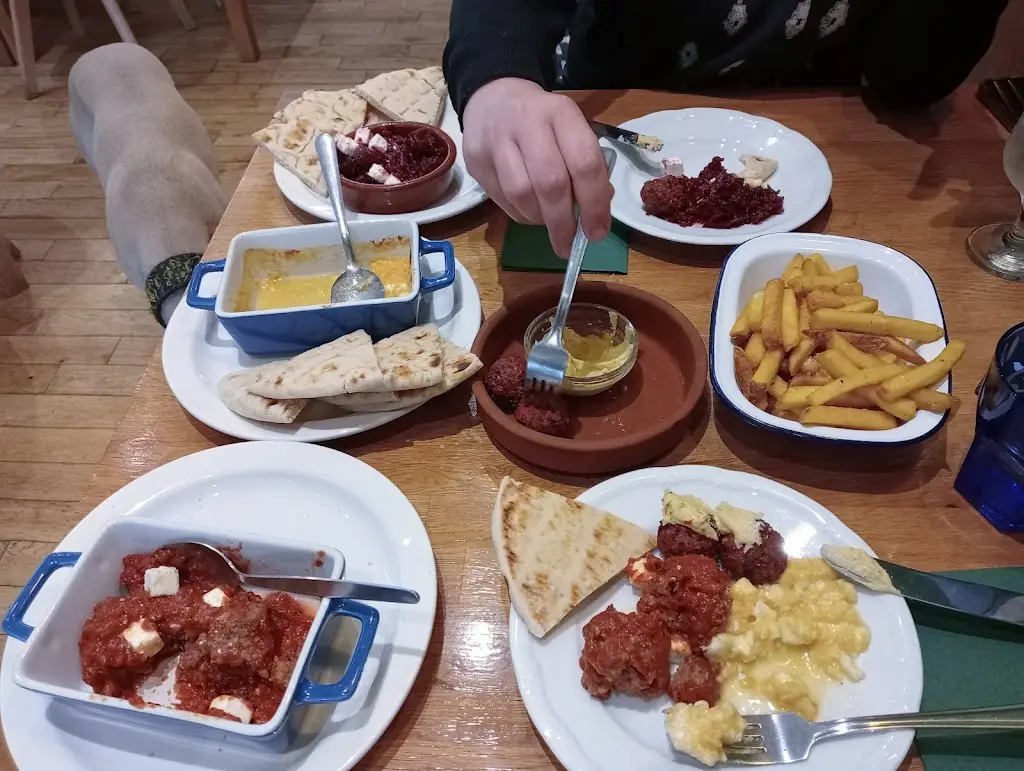 Ola D._Thyme Out Coffee House & Restaurant_Grange Hill_review