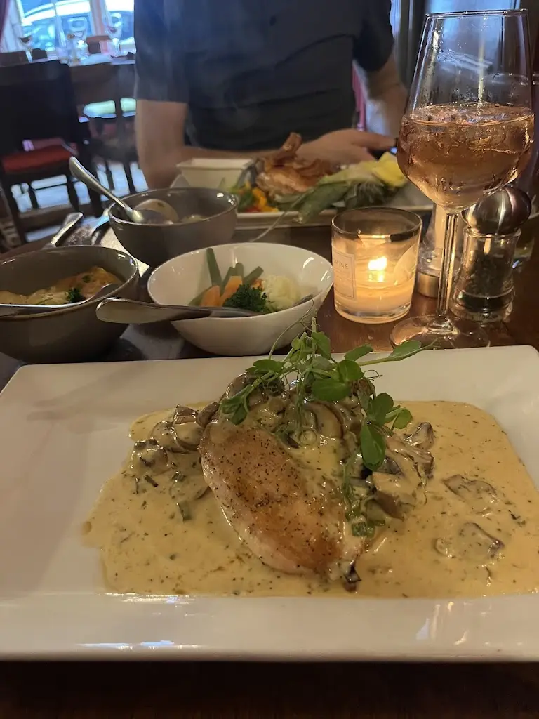 Yaz Johnson_No5 Restaurant & Wine Bar_Babworth_review