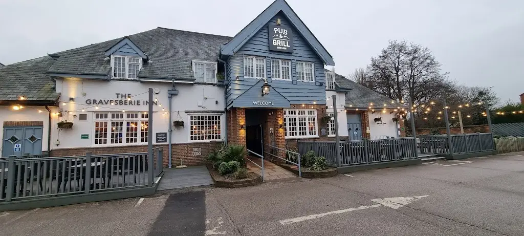 Graeme J_The Gravesberie Inn_Greasby_review