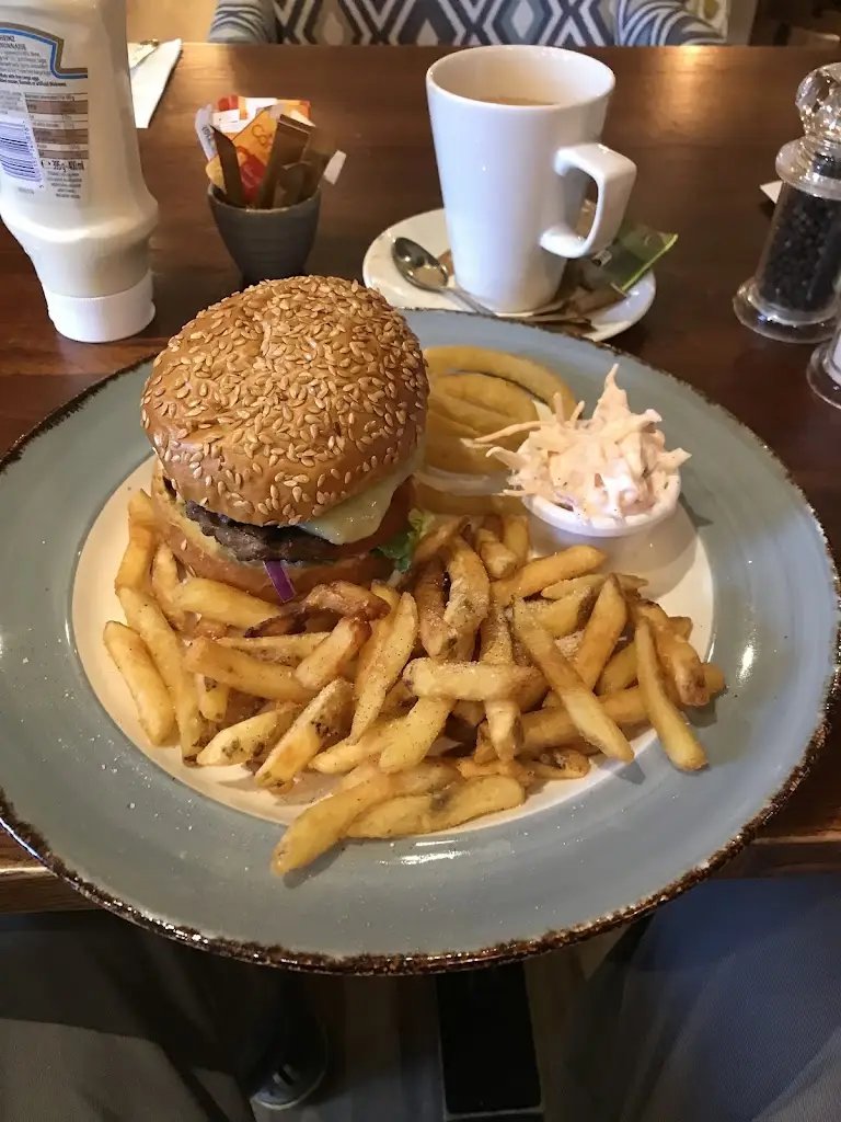 Kurtis Lange_The Gravesberie Inn_Greasby_review