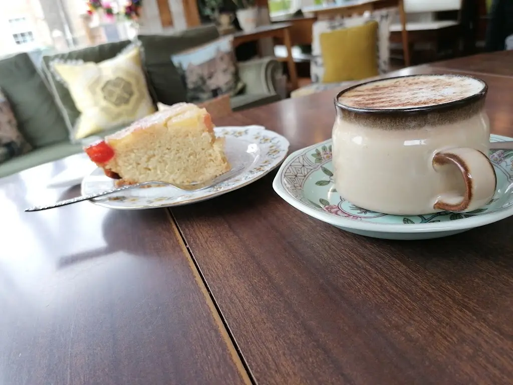 Margo's Lounge_Gorleston-on-Sea_slider_image_3