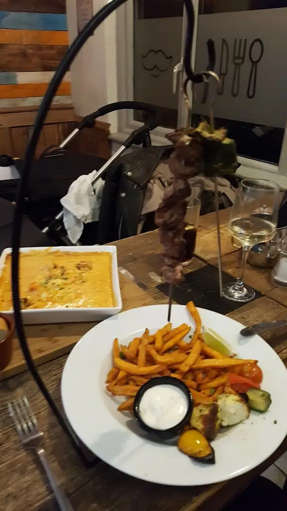 Adrian Slattery_Gambas_Gorleston-on-Sea_review