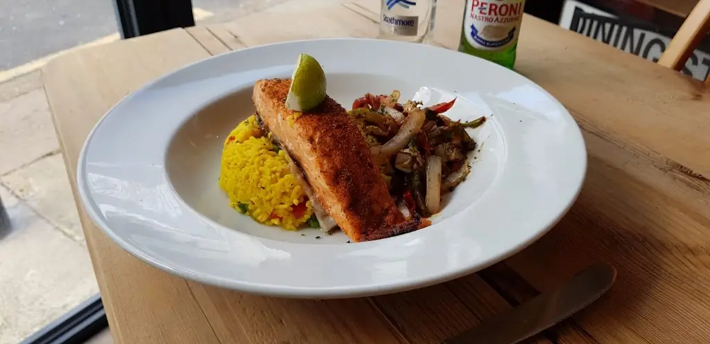 Gambas_Gorleston-on-Sea_slider_image_3