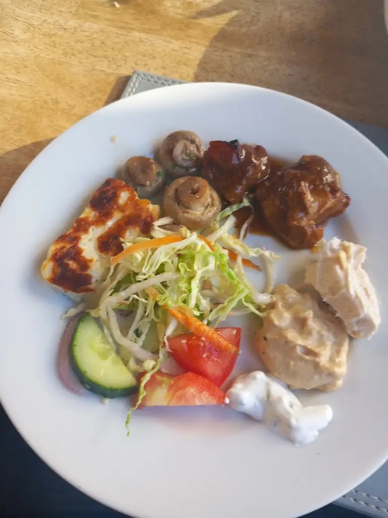 Steven Alexander Simmonds_Olive Garden_Gorleston-on-Sea_review
