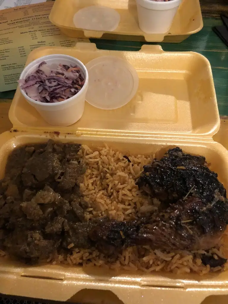 Xena-Marie Horn_BlueFields_Gorleston-on-Sea_recensione