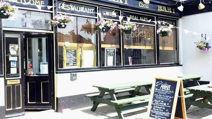 Bar 1_Gorleston-on-Sea_slider_image_1