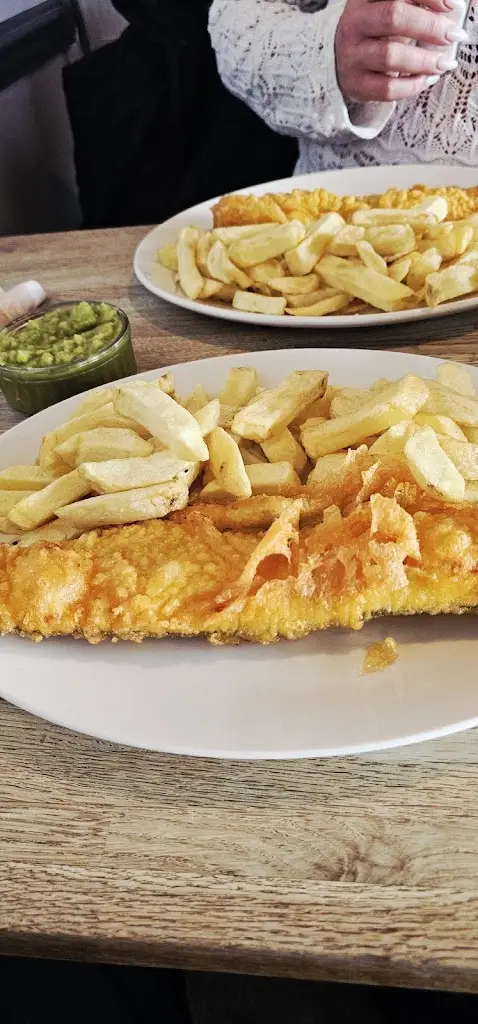 Edward Wall_Marina Bay_Gorleston-on-Sea_review