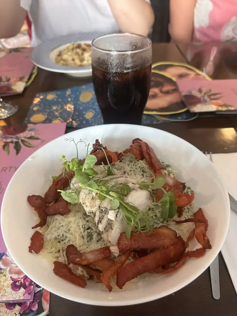 Shaunna Evans_Arty’s_Gosport_review