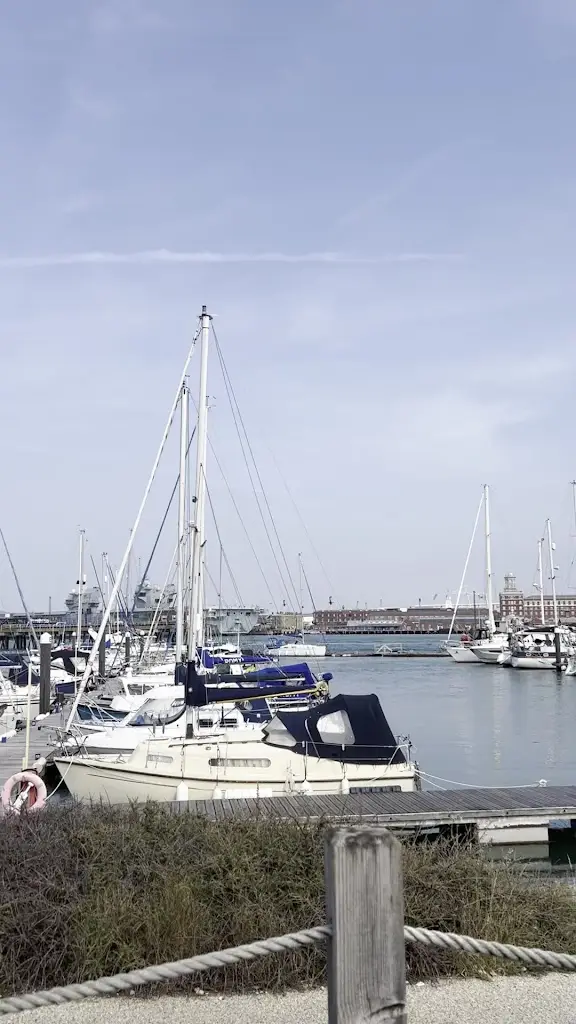 Julie Owen_The Boathouse_Gosport_review