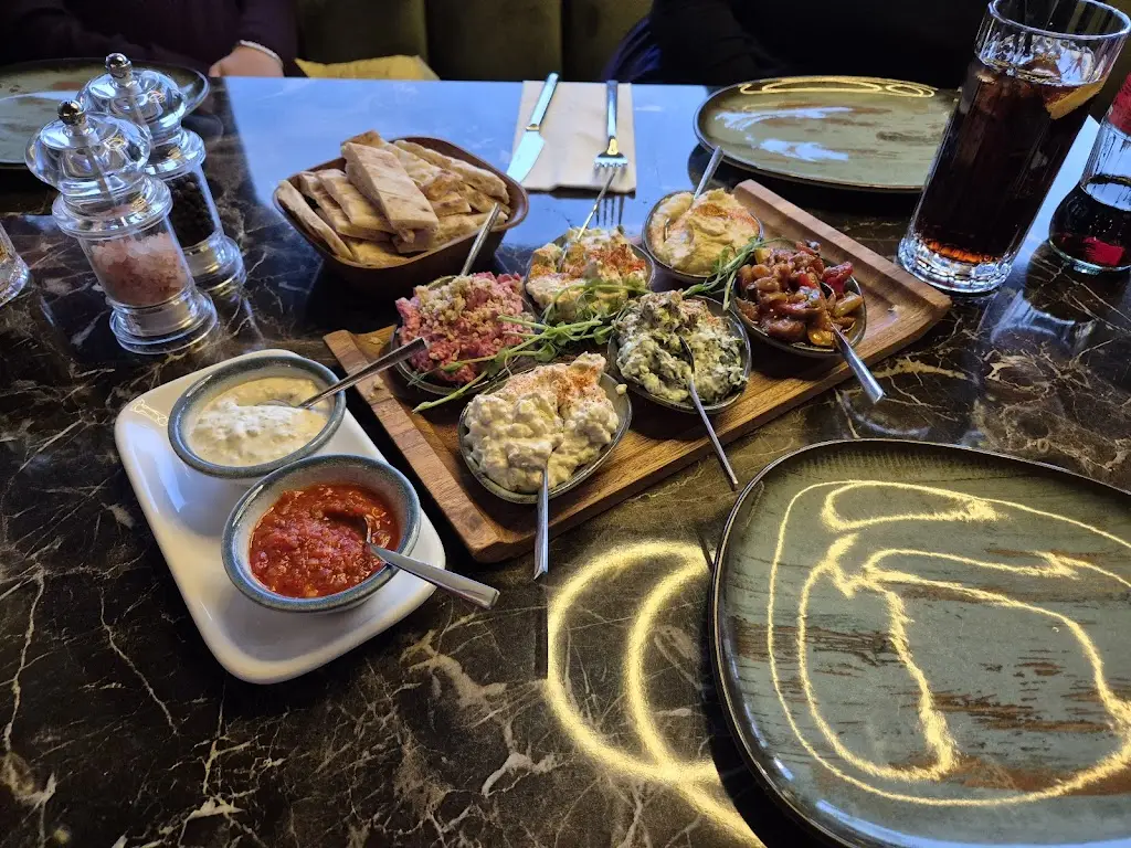 Menu_Lizz Restaurant_Gosport_image_8