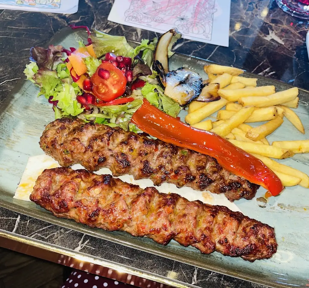 Lizz Restaurant_Gosport_slider_image_3