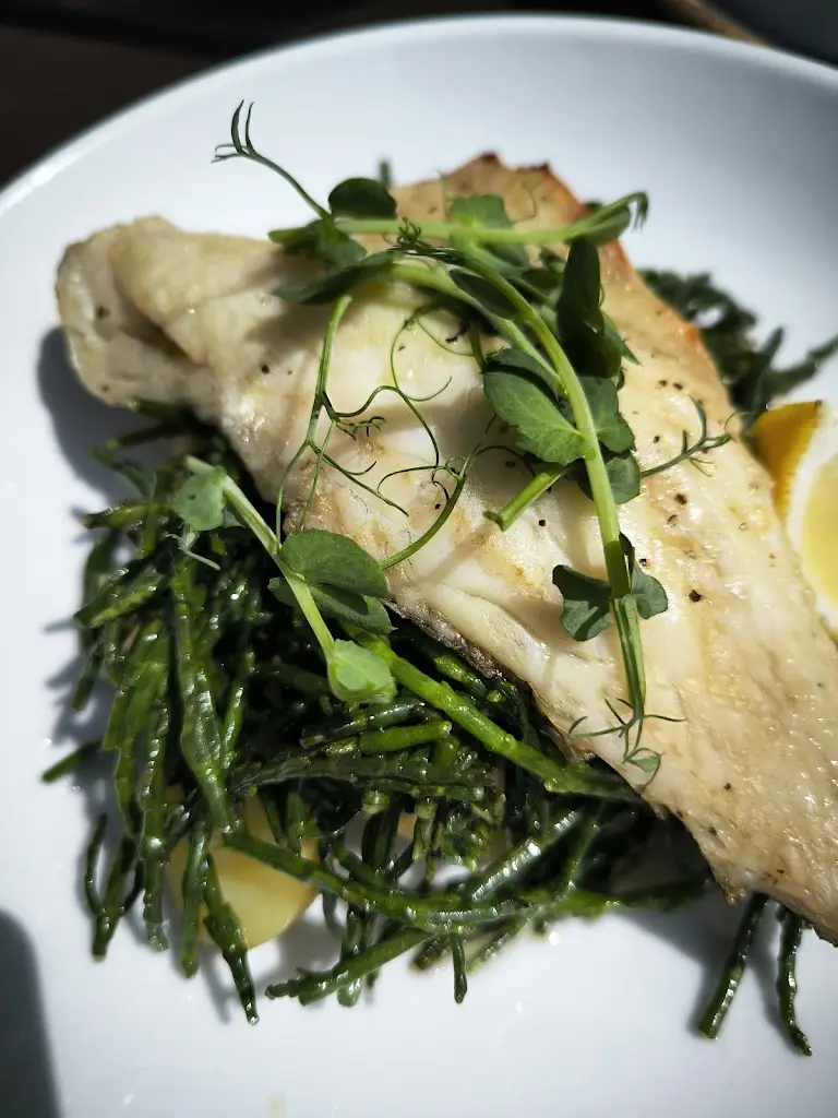 Evgenia Lopukhova_Pebbles Fish & Wine Bar_Gosport_review