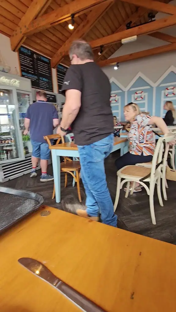 Pebbles Fish & Wine Bar_Gosport_slider_image_2