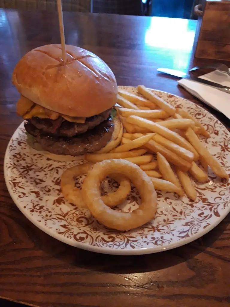 Castle_Goring-by-Sea_slider_image_2