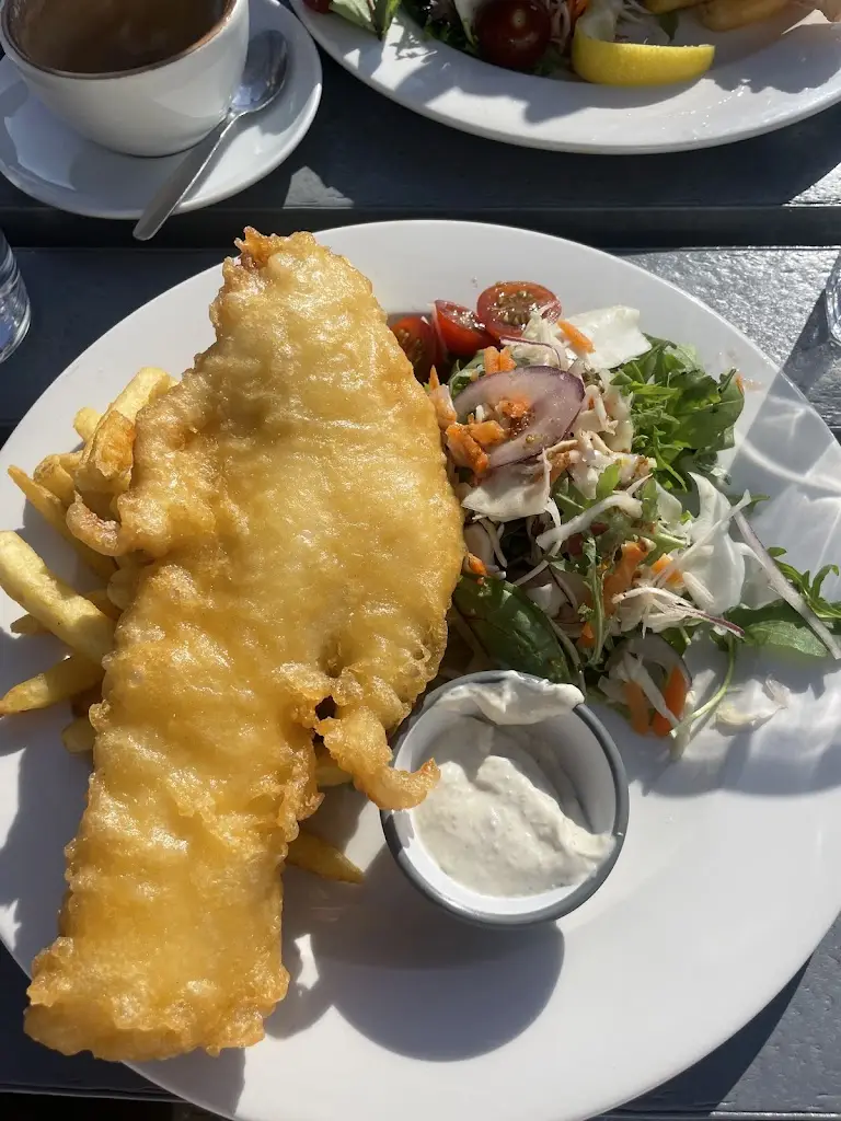 The BlueBird Cafe_Goring-by-Sea_slider_image_3