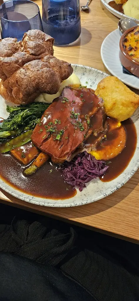 wearingclothes withnodescription_Osters by Lovage_Gosforth_review