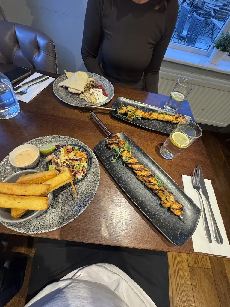 Wayne Leigh_The Falcon's Nest_Gosforth_review