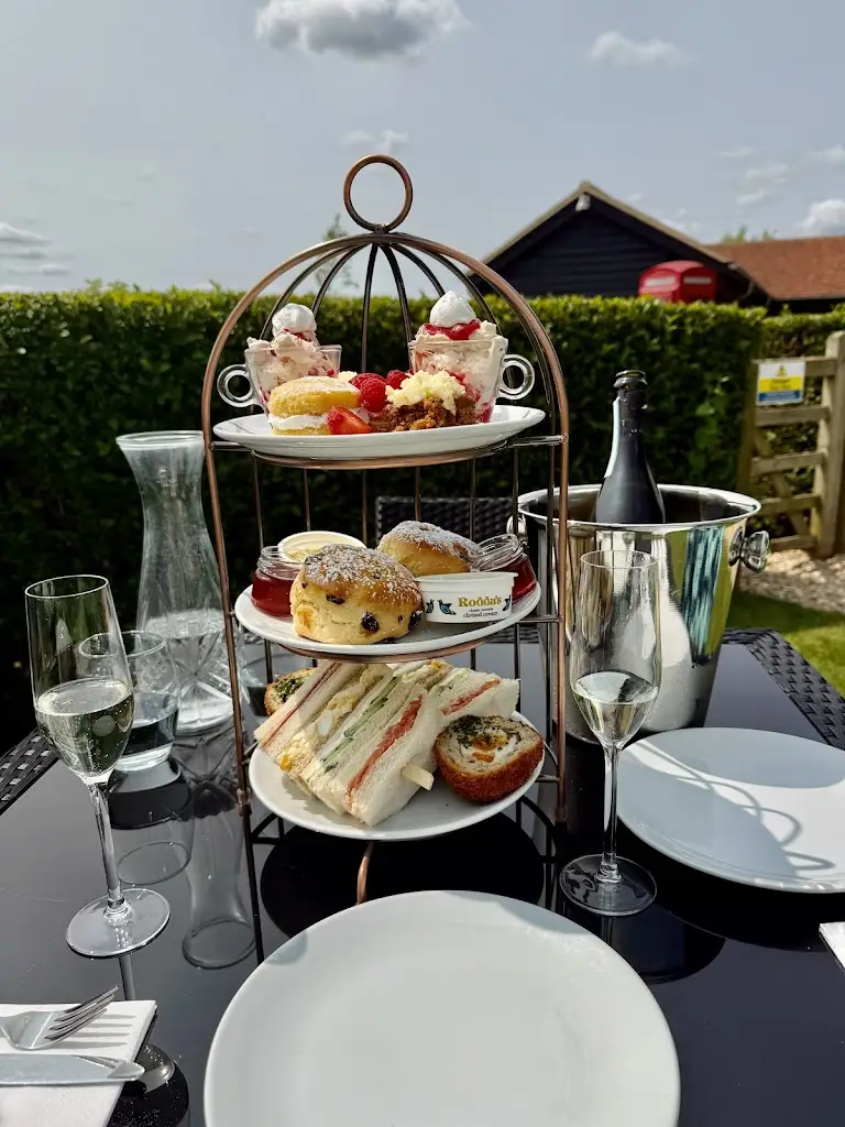 Charlotte Tunnicliffe_The Red House, Longstowe_Great Gransden_review