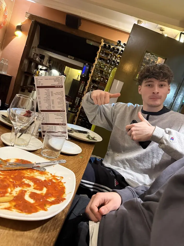 Oscar Bennett_The Italian Greyhound_Great Glen_review