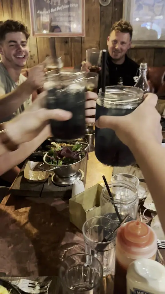 Hickory's Smokehouse Shrewsbury_Great Hanwood_slider_image_2