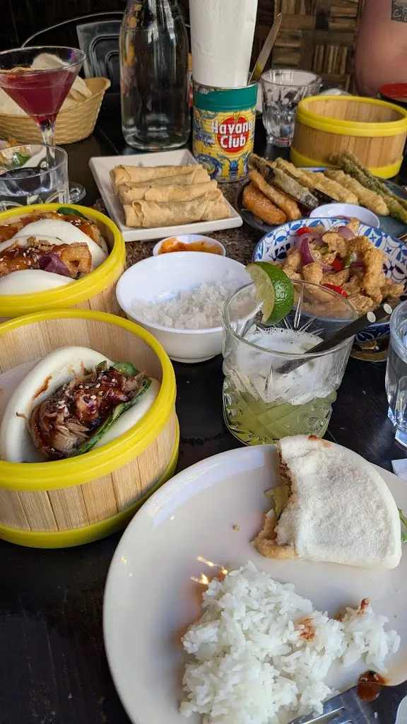 Adrian Gonzalez_Bombos_Great Hanwood_review