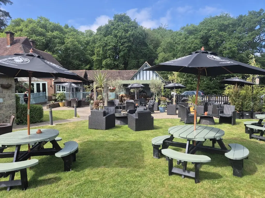 The Cowdray Arms_Balcombe_slider_image_1